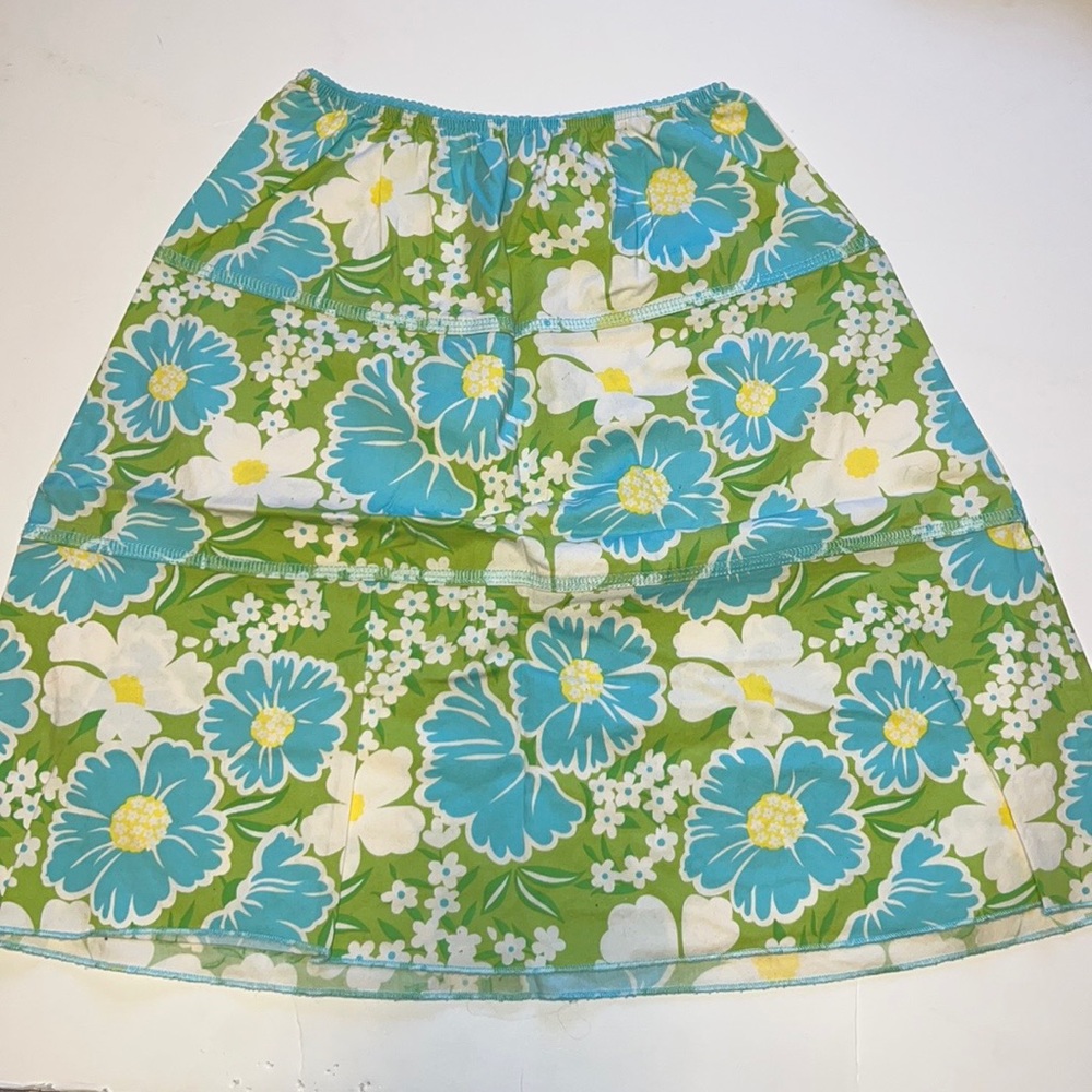 • Hawaiian floral skirt •